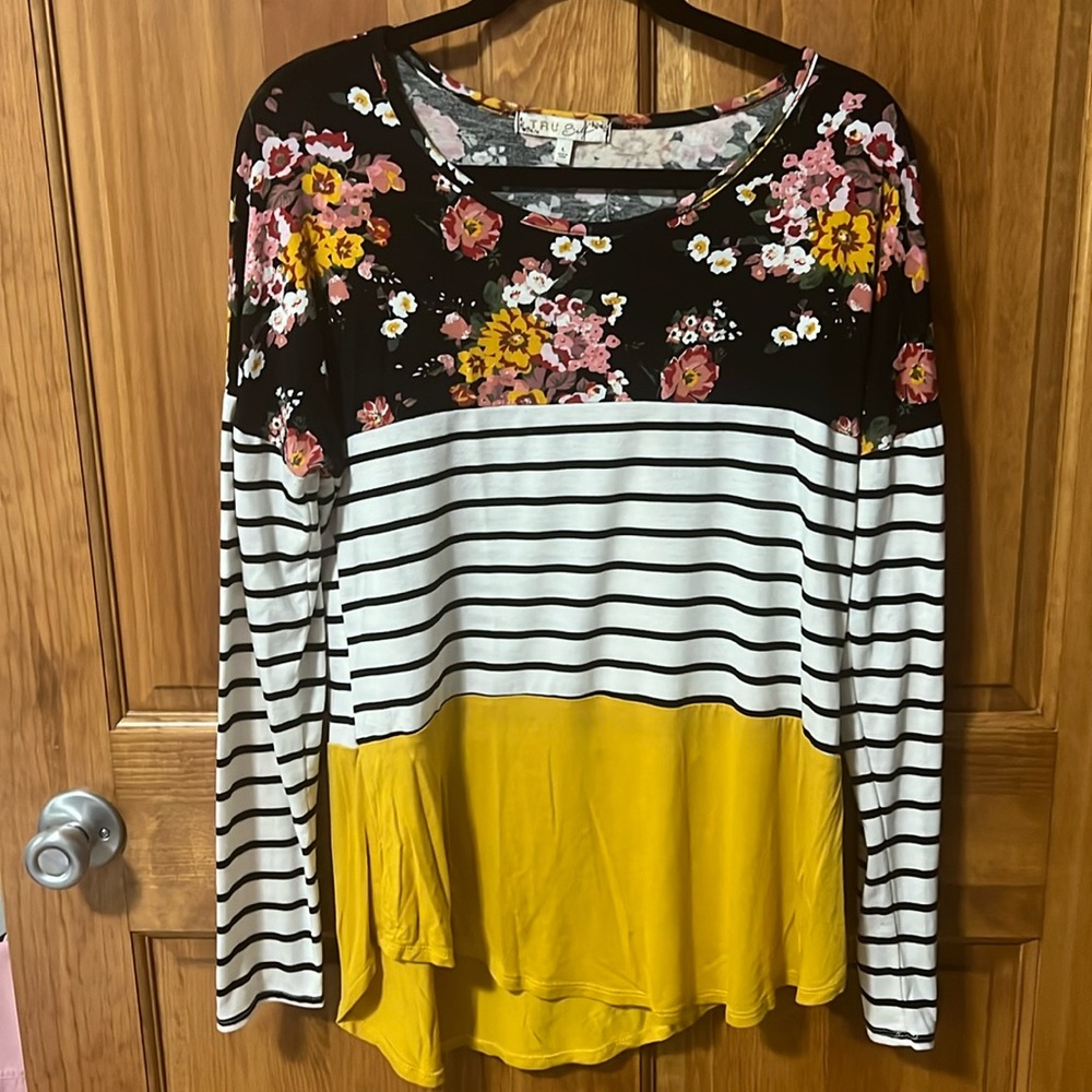 Cute! Fall, light weight, Striped women’s shirt